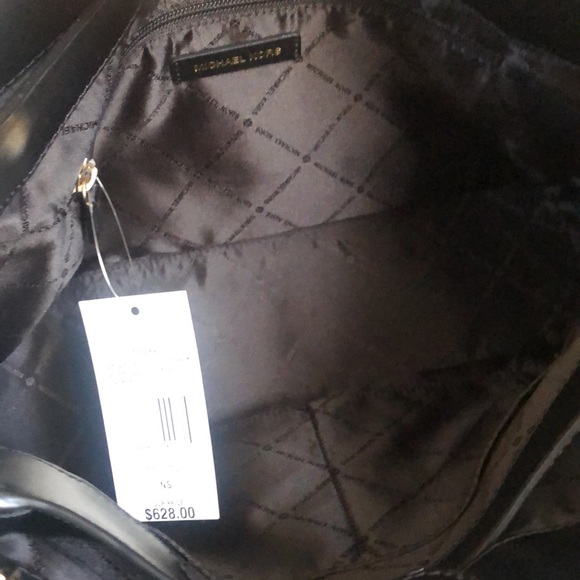 Trisha bag; Michael Kors new w/ tags large shoulder bag 3 compartments - Picture 12 of 12
